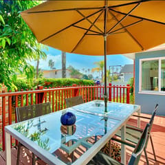 Great Beach House/ Parking/Walk to Shores