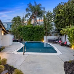 Open July 11 - 16/Private Pool/A/C/Pool Table/Pet Friendly