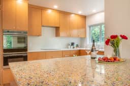 Call for Summer 2027 Availability - Walk To Shores! A/C/Hot Tub - Image 4
