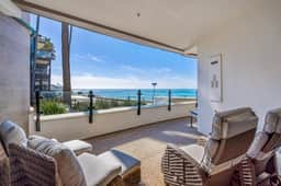 Oceanfront/Ground Floor Unit/A/C/Parking/Guest Favorite - Image 2