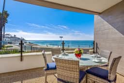 Oceanfront/Ground Floor Unit/A/C/Parking/Guest Favorite - Image 5