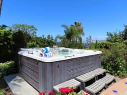 Last Minute Deals/A/C/Hot Tub/Great Family Home - Image 3