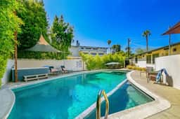 Open July 11 - 16/Private Pool/A/C/Pool Table/Pet Friendly - Image 3