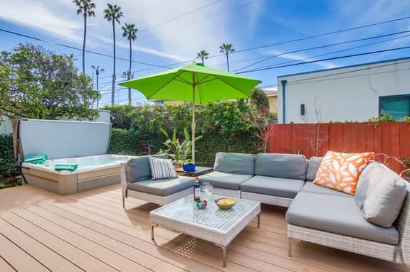 Call for Summer 2027 Availability - Walk To Shores! A/C/Hot Tub - Image 2