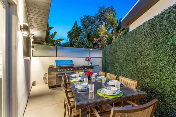 Open July 11 - 16/Private Pool/A/C/Pool Table/Pet Friendly - Image 5