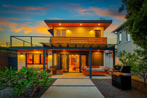Partial Ocean Views/Walk to All/Great Location! - Image 1