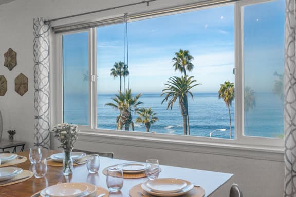 Oceanfront/Steps to Beach & Wedding Bowl/Views! - Image 1