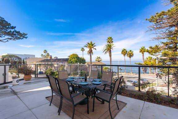 Huge Outdoor Space/Steps to Beach & Wedding Bowl - Image 1